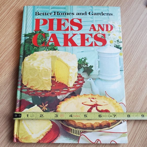 Better Homes and Gardens Pies and Cakes Cook Book Vintage - Picture 3 of 11